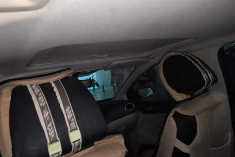 Used Ford Focus 2011 Hatchback 1.8L Automatic Fashion Edition Headliner