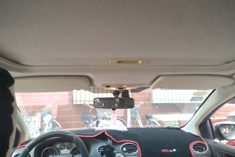 Used Ford Focus 2011 Hatchback 1.8L Automatic Fashion Edition Headliner