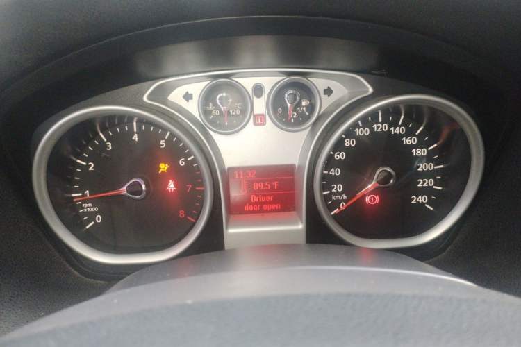 Used Ford Focus 2011 Sedan 1.8L Manual Comfort Model Instrument Cluster