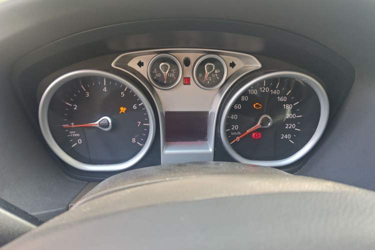 Used Ford Focus 2011 Sedan 1.8L Automatic Fashion Edition Instrument Cluster
