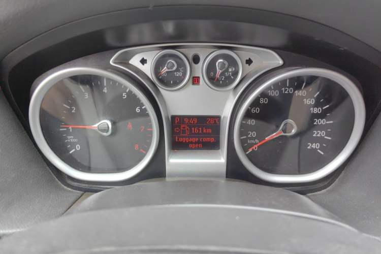 Used Ford Focus 2011 Sedan 1.8L Automatic Fashion Edition Instrument Cluster