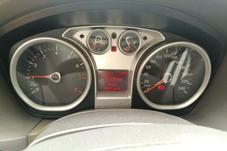 Used Ford Focus 2011 Sedan 1.8L Automatic Fashion Edition Instrument Cluster