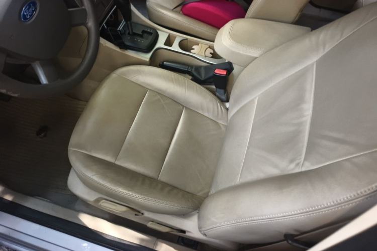 Used Ford Focus 2011 Hatchback 1.8L Automatic Fashion Edition Left Front Seat