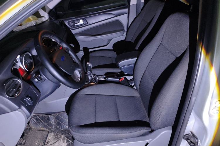 Used Ford Focus 2011 Hatchback 1.8L Manual Classic Model Left Front Seat