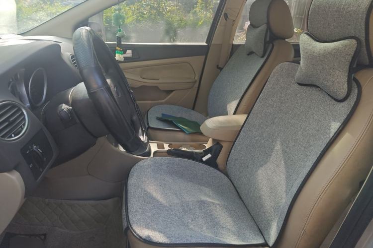 Used Ford Focus 2011 Sedan 1.8L Automatic Fashion Edition Left Front Seat