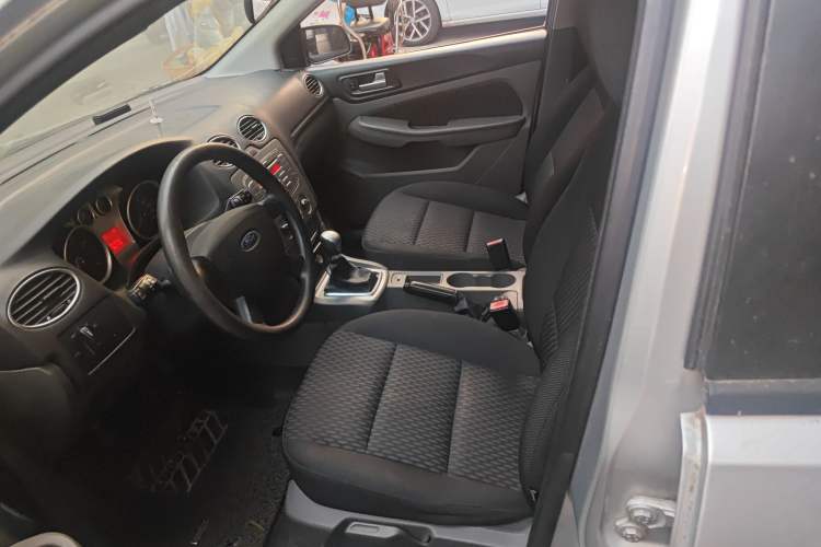 Used Ford Focus 2011 Hatchback 1.8L Manual Comfort Model Left Front Seat