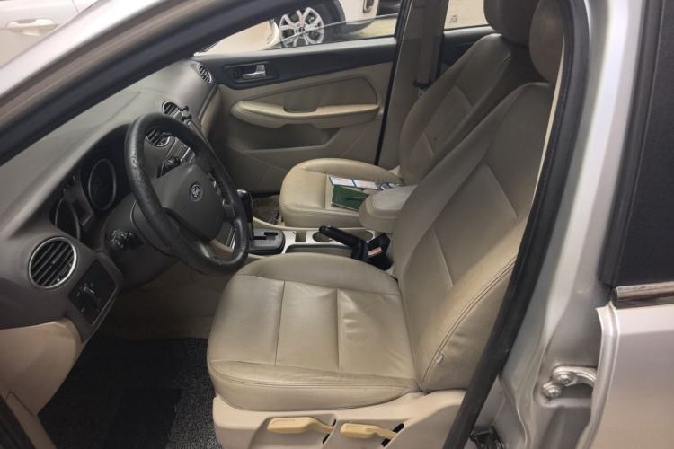 Used Ford Focus 2011 Hatchback 1.8L Automatic Fashion Edition Left Front Seat
