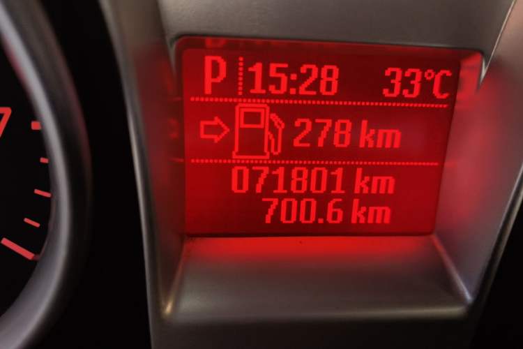 Used Ford Focus 2011 Sedan 1.8L Automatic Fashion Edition Odometer Close Up