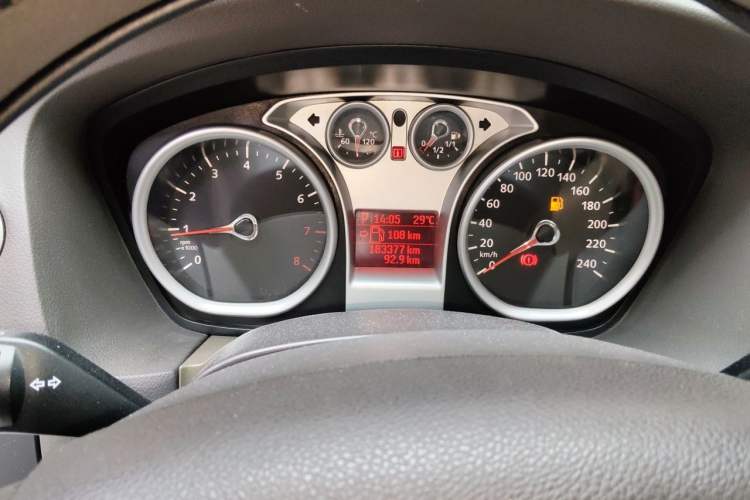 Used Ford Focus 2011 Hatchback 1.8L Automatic Fashion Edition Odometer Close Up
