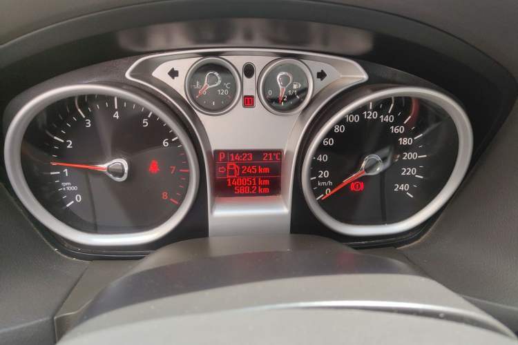 Used Ford Focus 2011 Hatchback 1.8L Automatic Fashion Edition Odometer Close Up