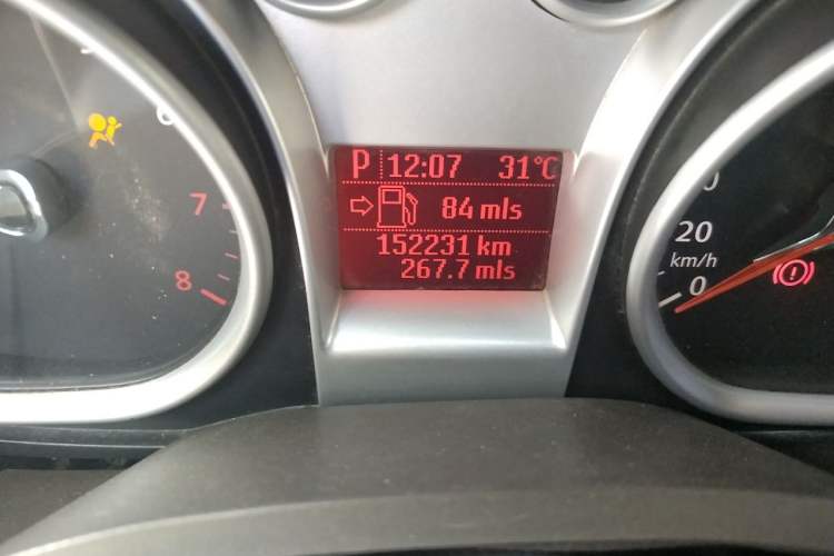 Used Ford Focus 2011 Hatchback 1.8L Automatic Fashion Edition Odometer Close Up