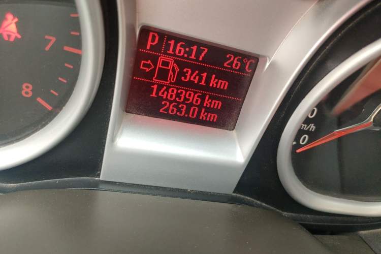 Used Ford Focus 2011 Sedan 1.8L Automatic Fashion Edition Odometer Close Up