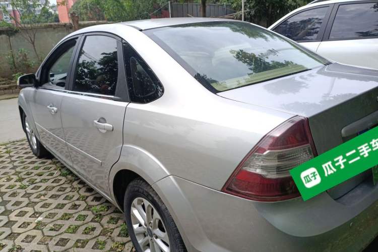 Used Ford Focus 2011 Sedan 1.8L Automatic Fashion Edition Rear Left 45 Deg