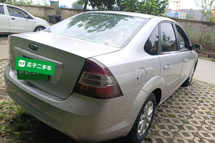 Used Ford Focus 2011 Sedan 1.8L Automatic Fashion Edition Rear Right 45 Deg