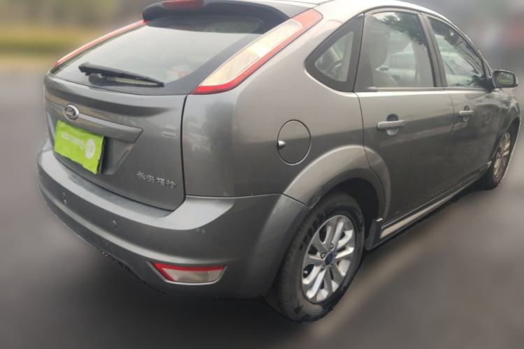 Used Ford Focus 2011 Hatchback 1.8L Automatic Fashion Edition Rear Right 45 Deg