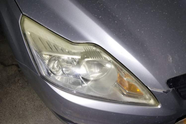 Used Ford Focus 2011 Sedan 1.8L Manual Classic Model Right Front Headlight