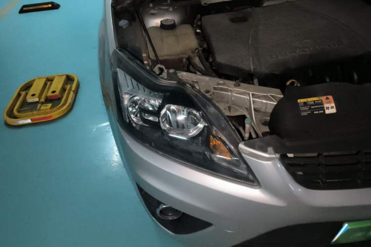 Used Ford Focus 2011 Hatchback 1.8L Automatic Fashion Edition Right Front Headlight