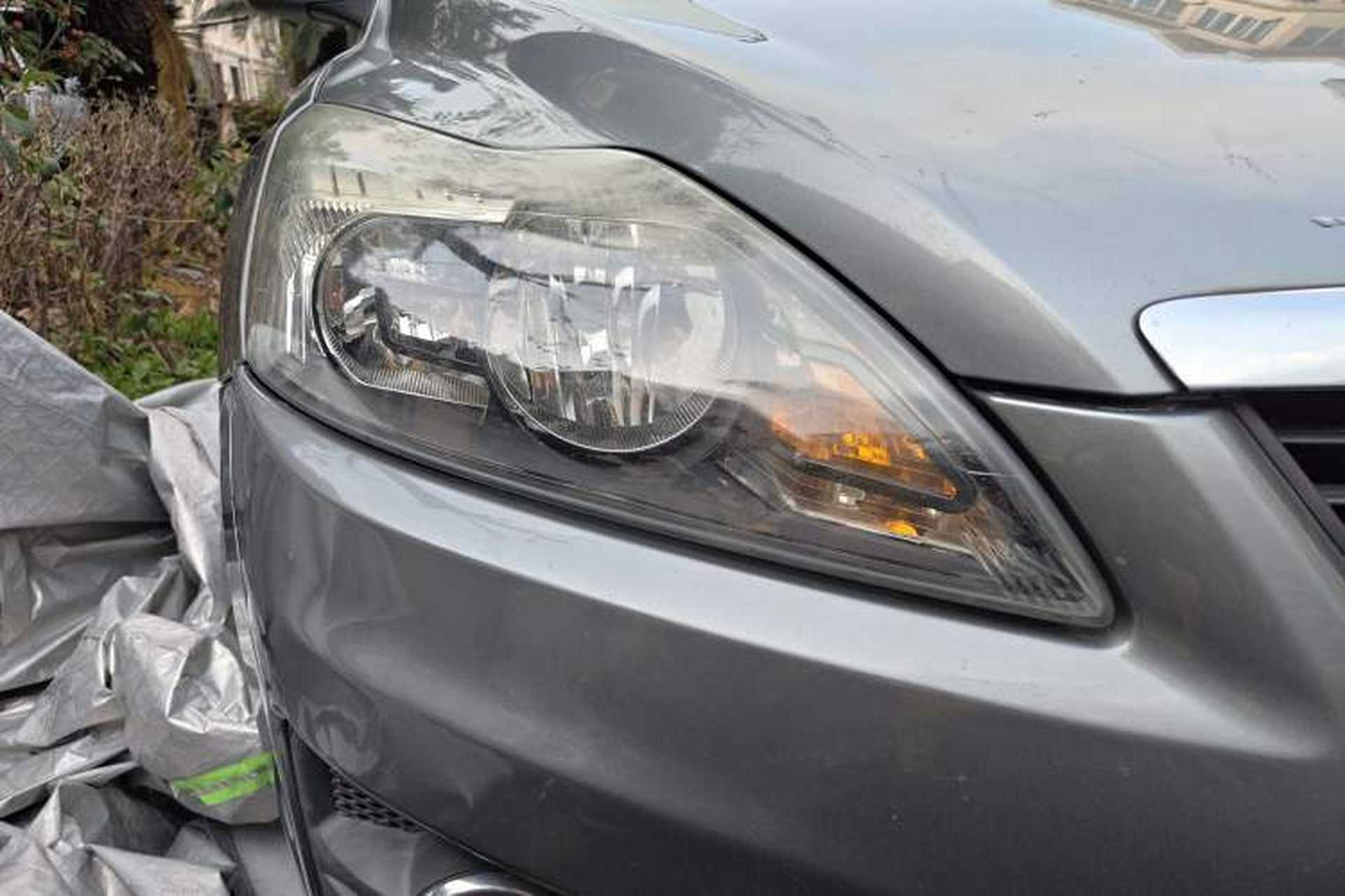 Used Ford Focus 2011 Hatchback 1.8L Automatic Fashion Edition Right Front Headlight