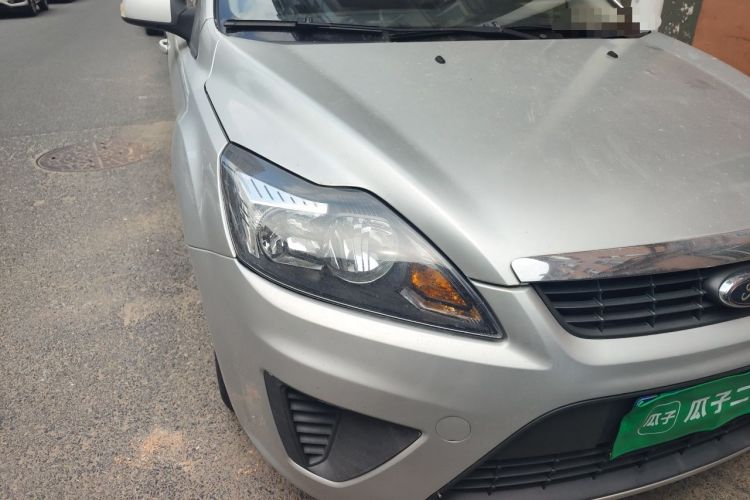 Used Ford Focus 2011 Hatchback 1.8L Manual Comfort Model Right Front Headlight