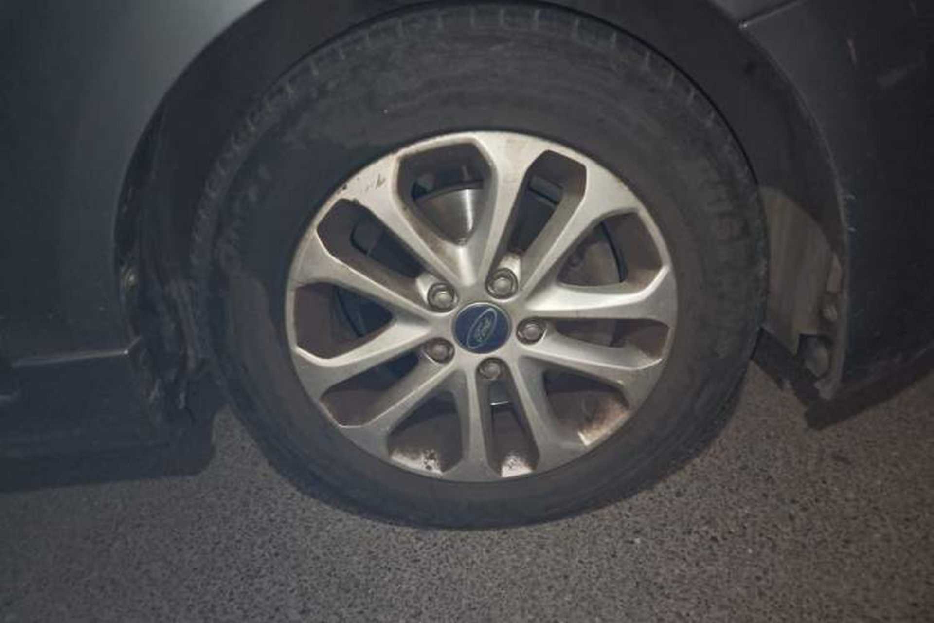 Used Ford Focus 2011 Hatchback 1.8L Automatic Fashion Edition Right Front Wheel Hub