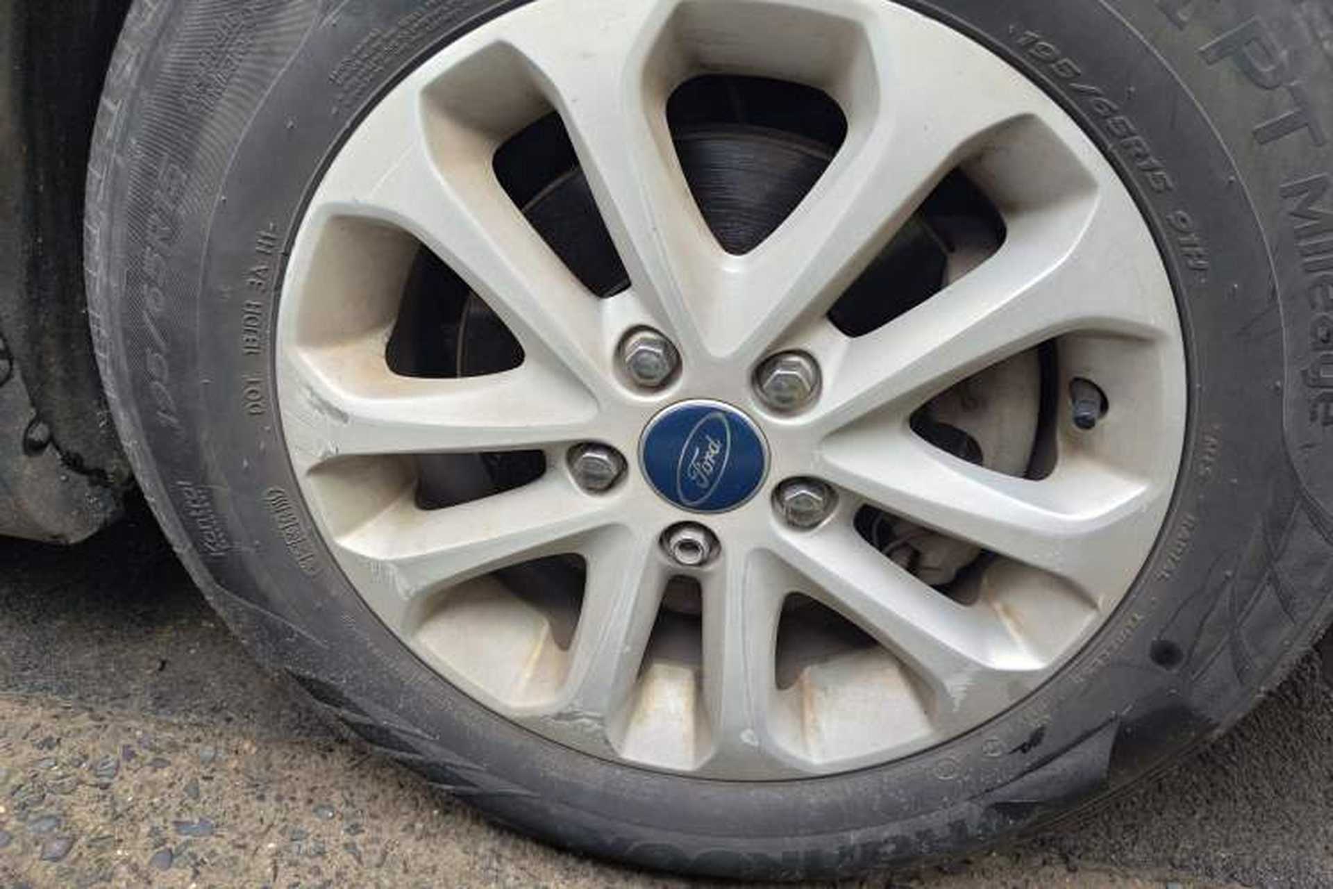 Used Ford Focus 2011 Hatchback 1.8L Automatic Fashion Edition Right Front Wheel Hub