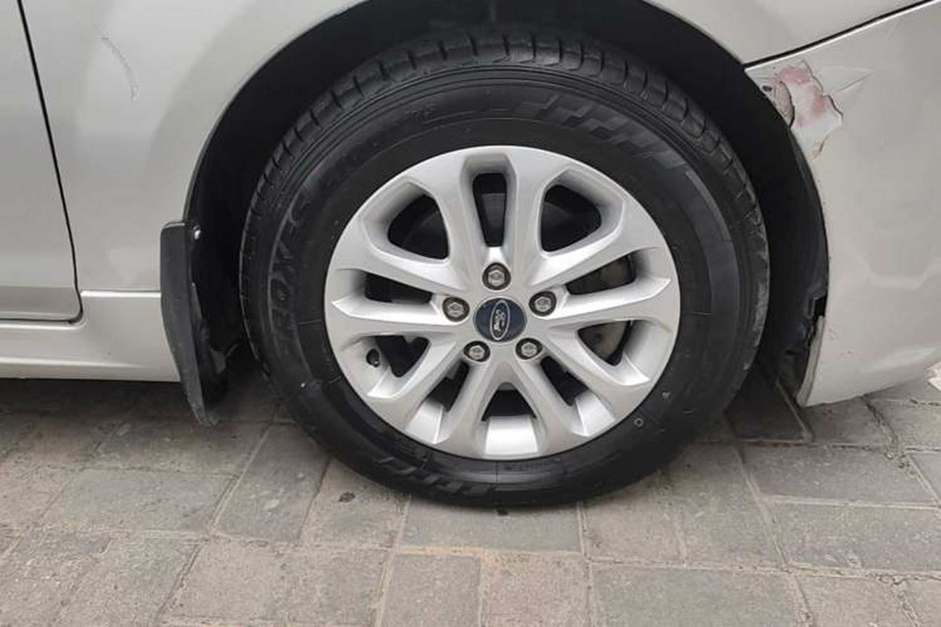 Used Ford Focus 2011 Hatchback 1.8L Automatic Fashion Edition Right Front Wheel Hub