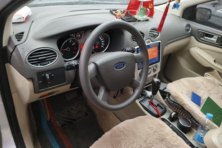 Used Ford Focus 2011 Sedan 1.8L Automatic Fashion Edition Steering Wheel