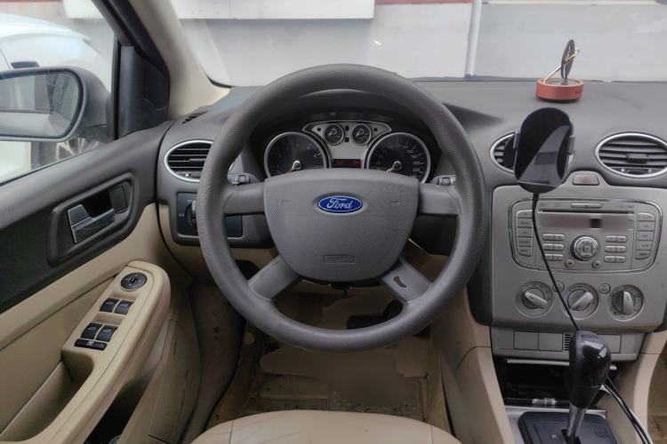 Used Ford Focus 2011 Sedan 1.8L Automatic Fashion Edition Steering Wheel