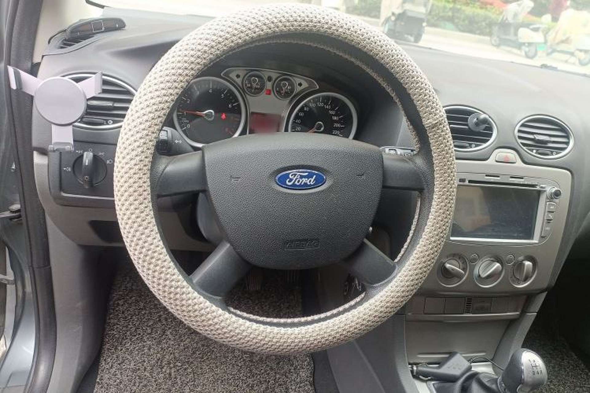 Used Ford Focus 2011 Hatchback 1.8L Manual Comfort Model Steering Wheel