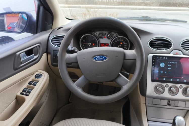 Used Ford Focus 2011 Sedan 1.8L Manual Comfort Model Steering Wheel