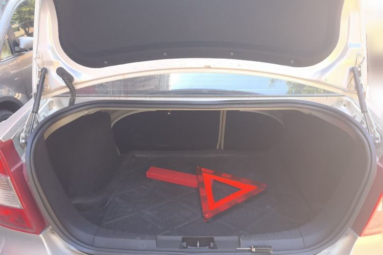 Used Ford Focus 2011 Sedan 1.8L Automatic Fashion Edition Trunk
