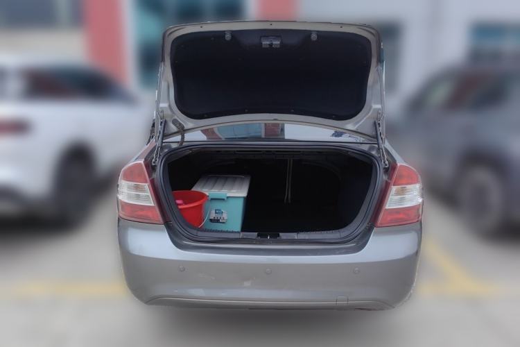 Used Ford Focus 2011 Sedan 1.8L Automatic Fashion Edition Trunk