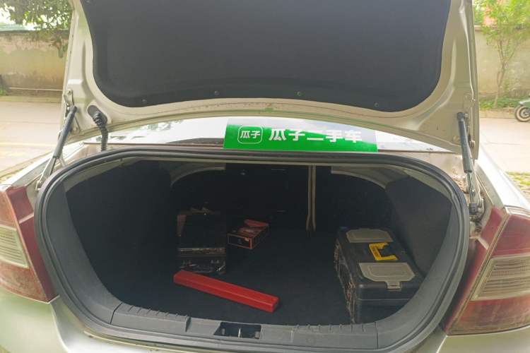 Used Ford Focus 2011 Sedan 1.8L Automatic Fashion Edition Trunk