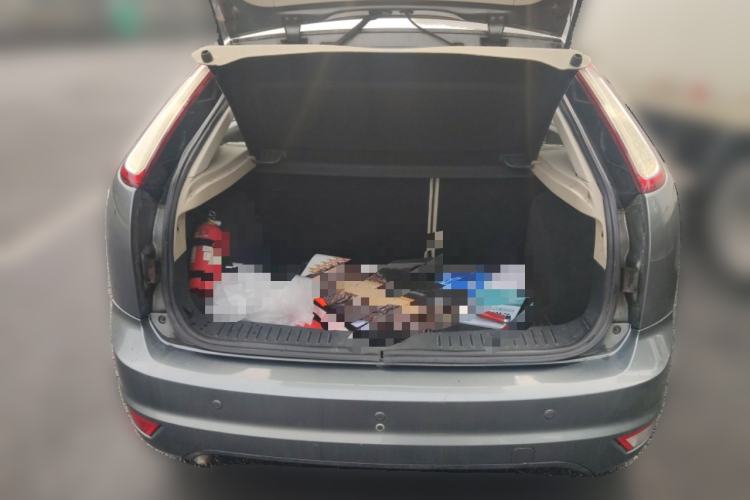 Used Ford Focus 2011 Hatchback 1.8L Automatic Fashion Edition Trunk