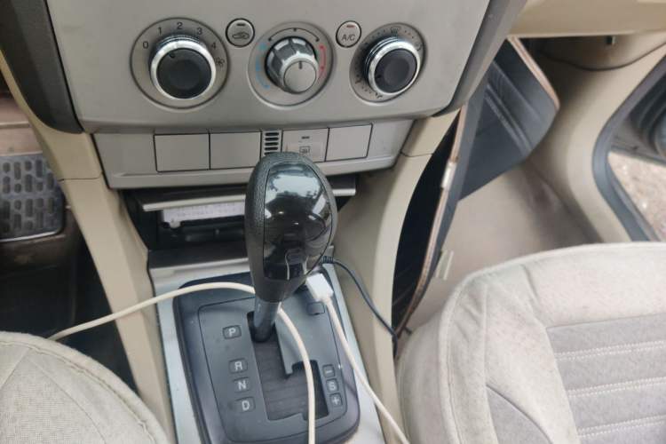 Used Ford Focus 2011 Sedan 1.8L Automatic Fashion Edition Vehicle Key