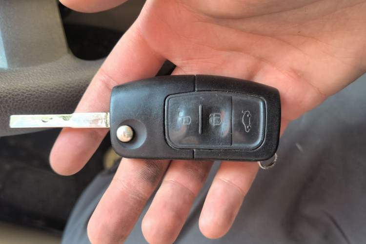 Used Ford Focus 2011 Sedan 1.8L Automatic Fashion Edition Vehicle Key