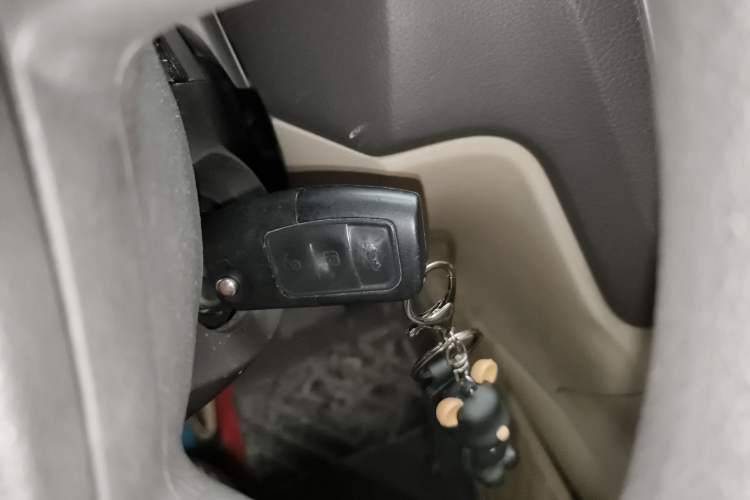 Used Ford Focus 2011 Sedan 1.8L Automatic Fashion Edition Vehicle Key