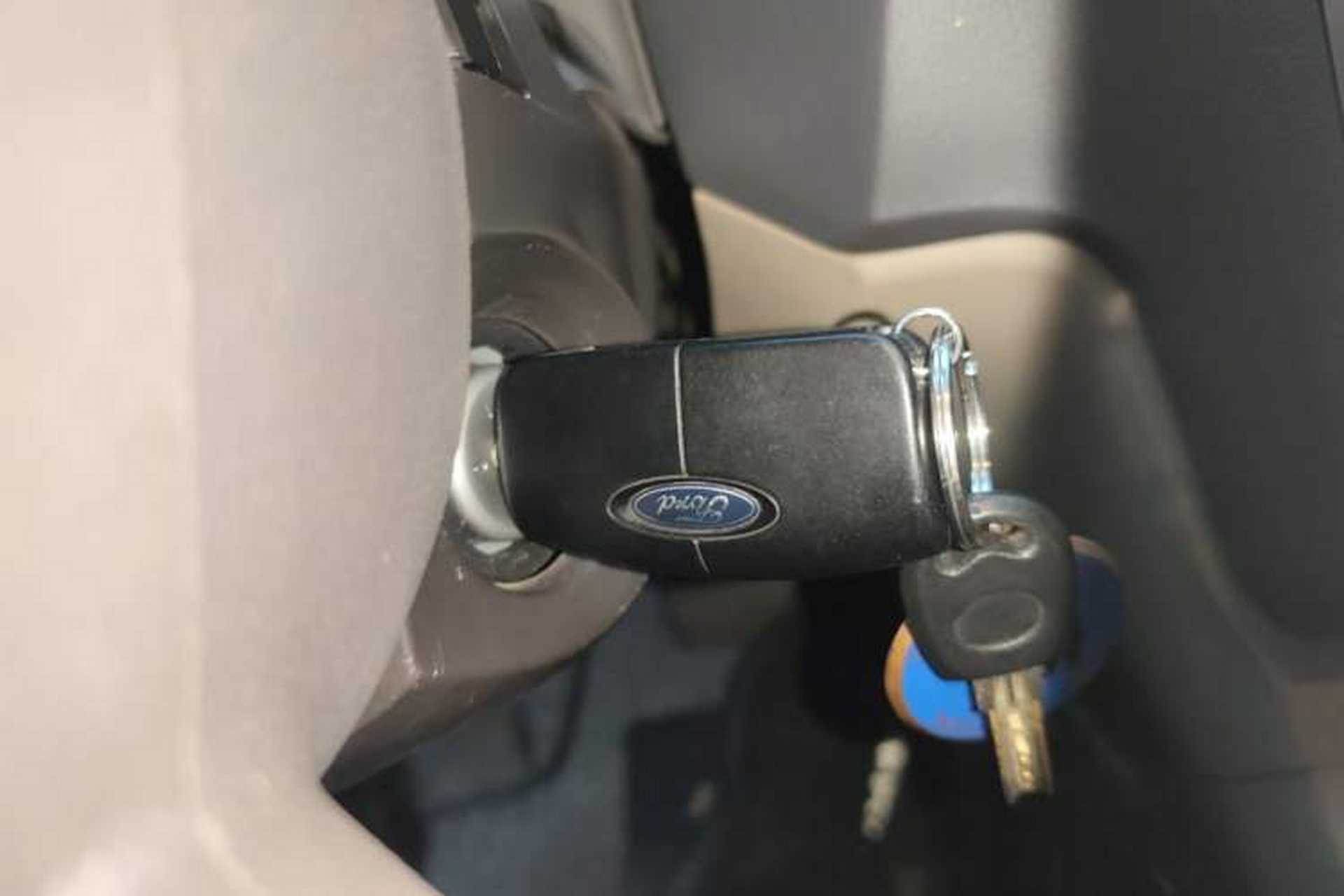 Used Ford Focus 2011 Sedan 1.8L Automatic Fashion Edition Vehicle Key