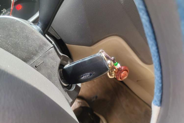 Used Ford Focus 2011 Hatchback 1.8L Automatic Fashion Edition Vehicle Key