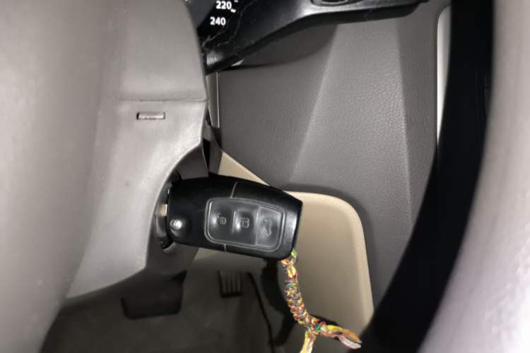 Used Ford Focus 2011 Hatchback 1.8L Automatic Fashion Edition Vehicle Key