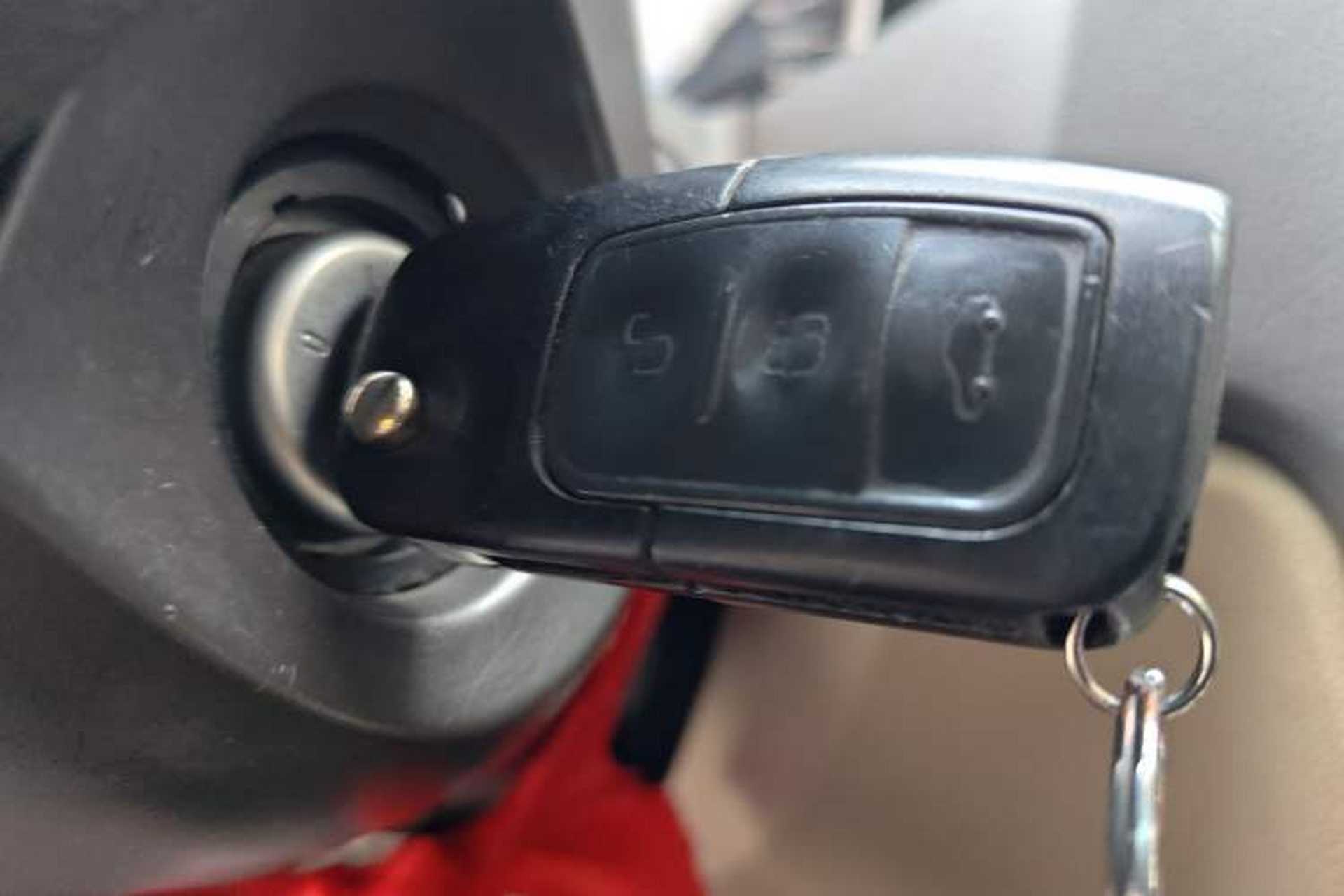 Used Ford Focus 2011 Hatchback 1.8L Automatic Fashion Edition Vehicle Key
