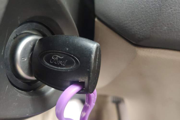 Used Ford Focus 2011 Hatchback 1.8L Automatic Fashion Edition Vehicle Key