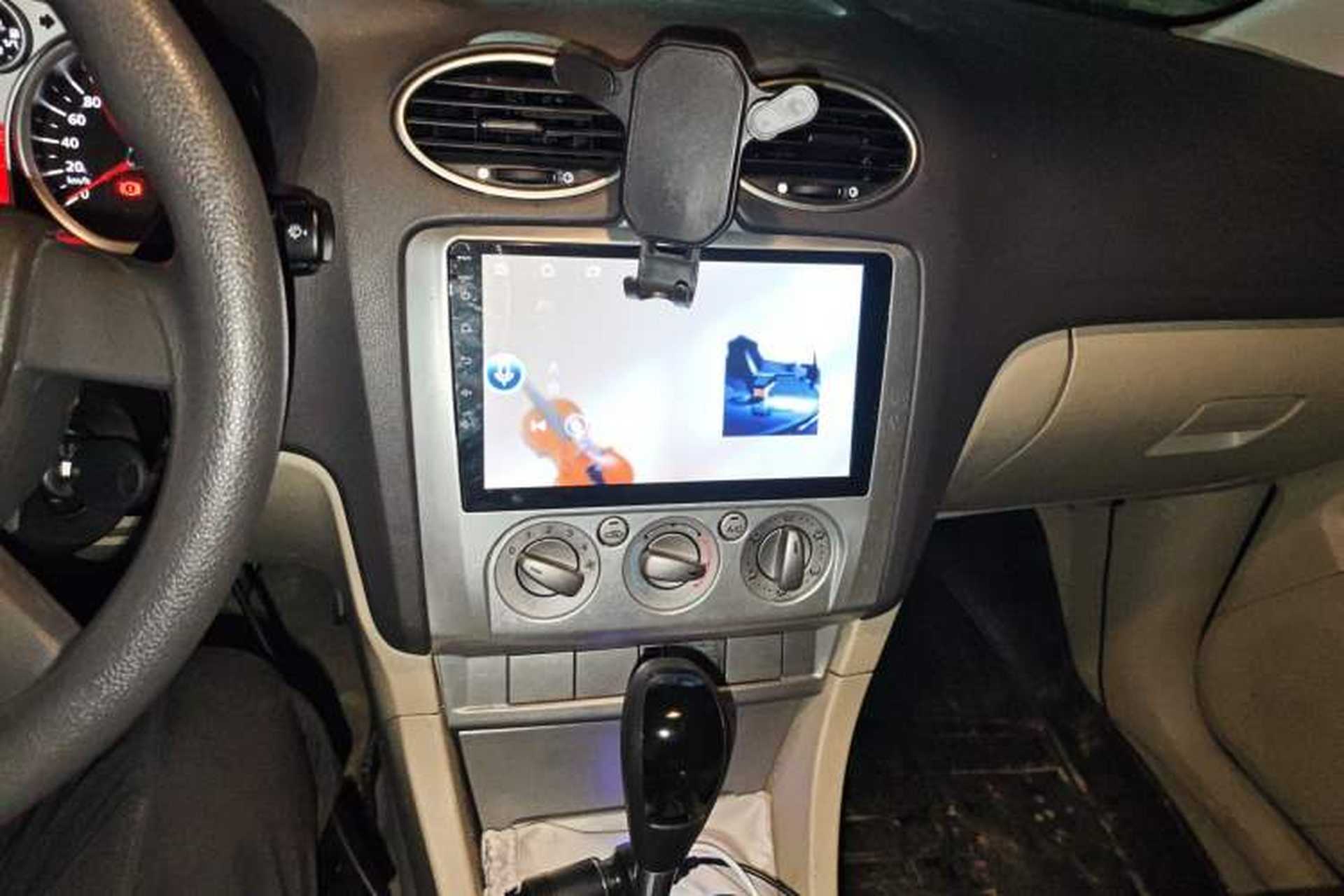 Used Ford Focus 2011 Hatchback 1.8L Automatic Fashion Edition Audio And AC Panel