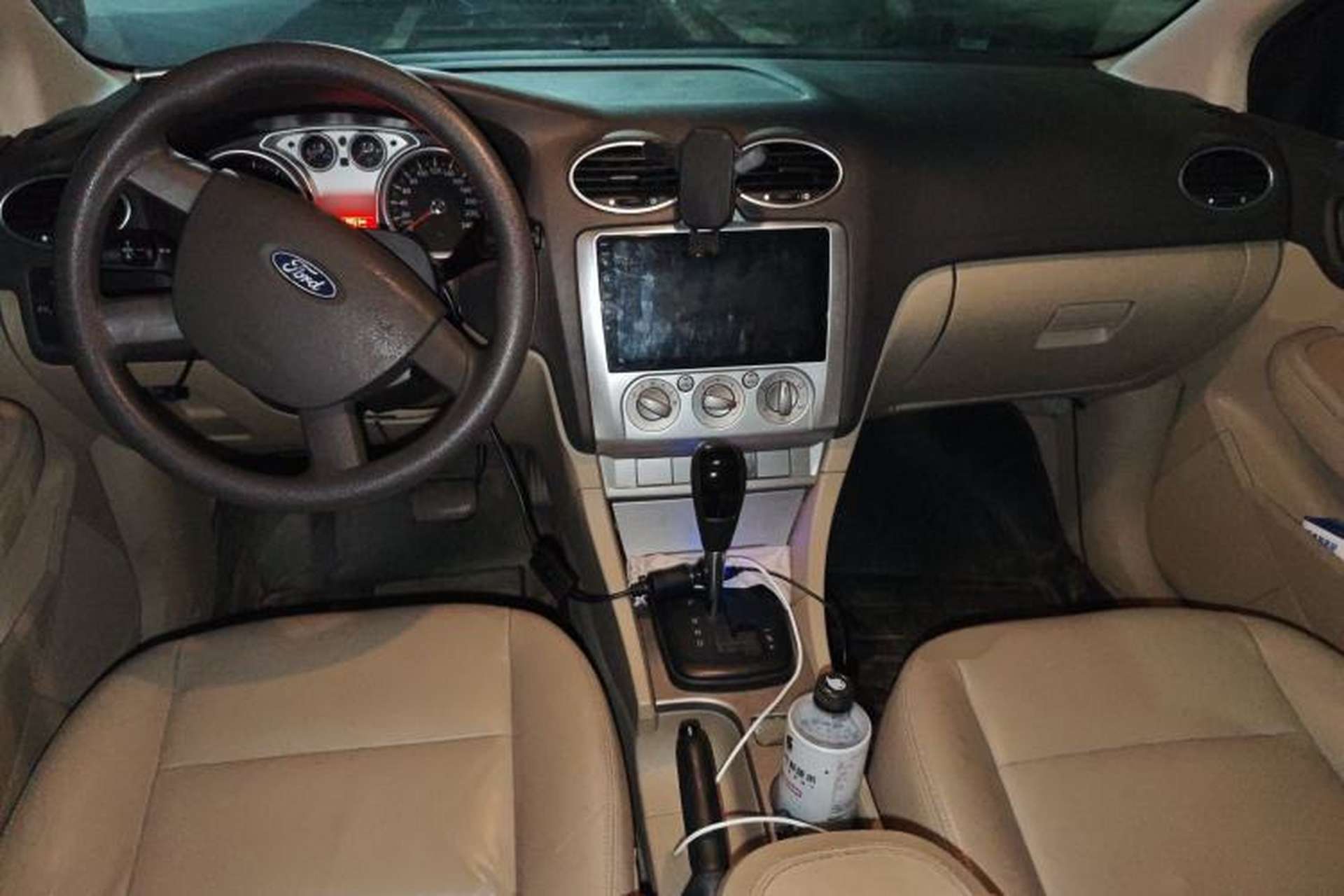 Used Ford Focus 2011 Hatchback 1.8L Automatic Fashion Edition Center Console