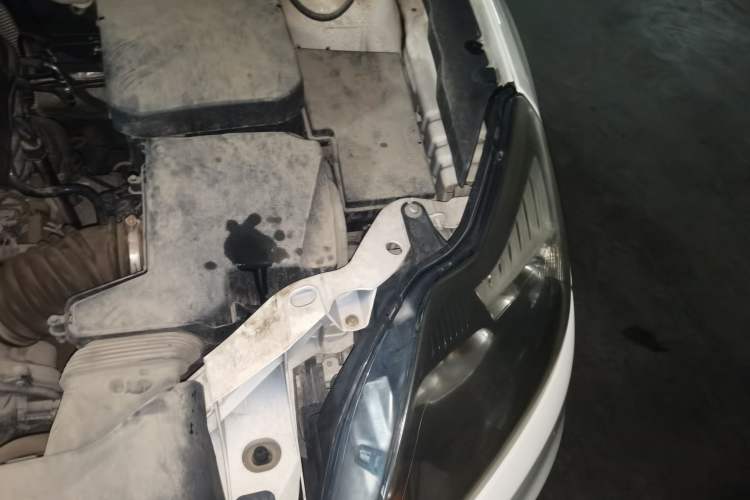 Used Ford Focus 2011 Hatchback 1.8L Automatic Fashion Edition Engine Bay Left