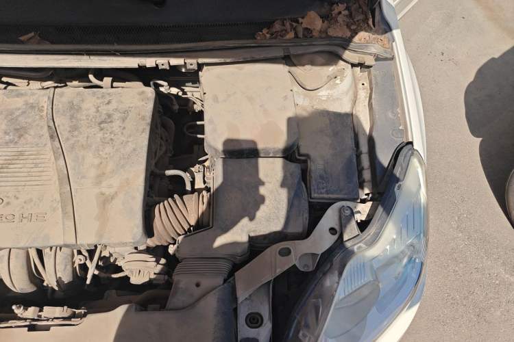 Used Ford Focus 2011 Sedan 1.8L Manual Comfort Model Engine Bay Left