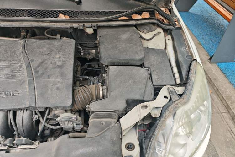 Used Ford Focus 2011 Sedan 1.8L Manual Classic Model Engine Bay Left
