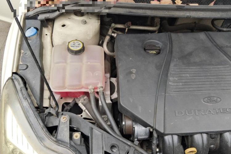 Used Ford Focus 2011 Hatchback 1.8L Automatic Fashion Edition Engine Bay Right