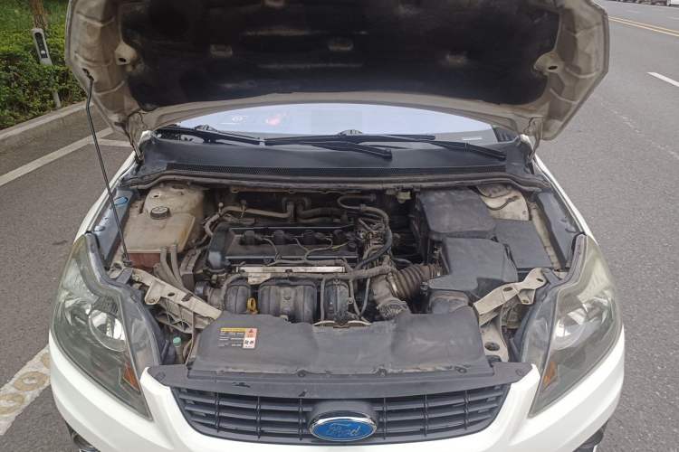 Used Ford Focus 2011 Hatchback 1.8L Manual Comfort Model Engine Bay
