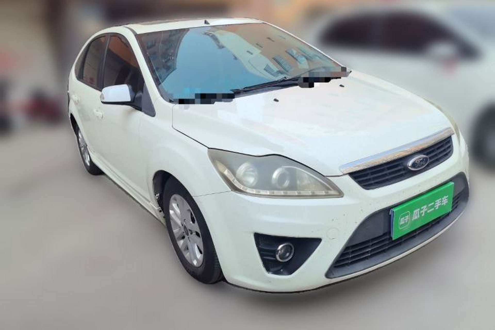 Used Ford Focus 2011 Hatchback 1.8L Automatic Fashion Edition Front Right 45 Deg